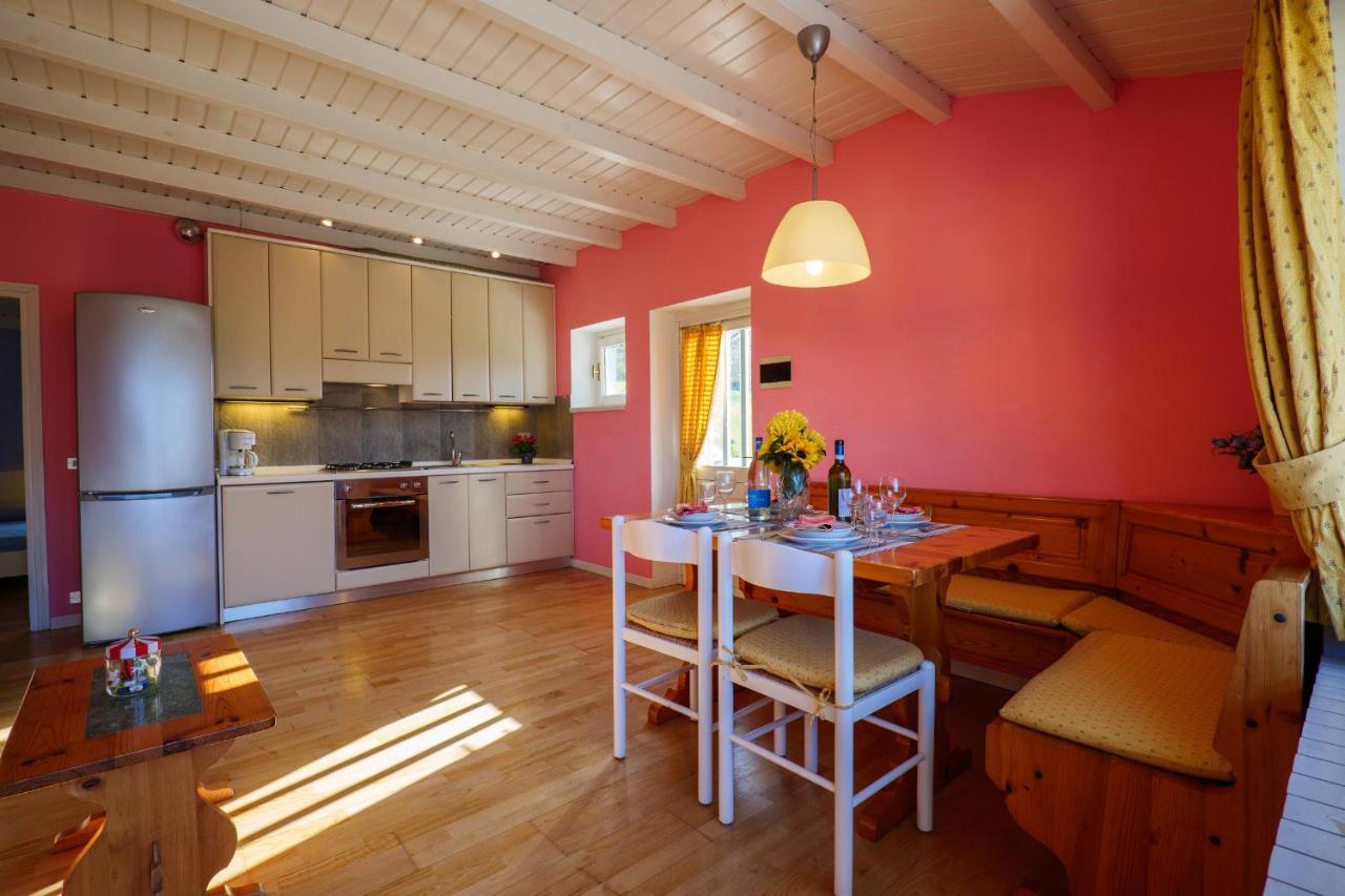 Casa Del Sole Aparthotel Colico Kültér fotó